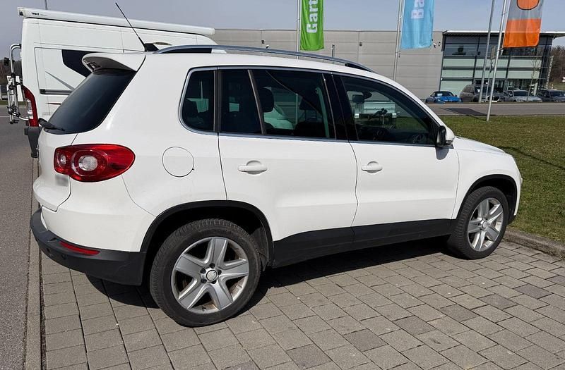 Gebraucht VW Tiguan 140 PS (102 kW) 2011 Weiß SUV