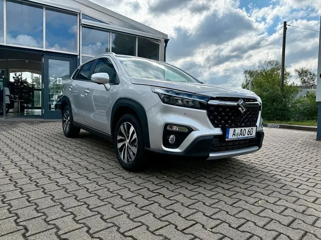 Neu Suzuki SX4 S-Cross Comfort+ 129 PS (94 kW) 2026 Silber SUV