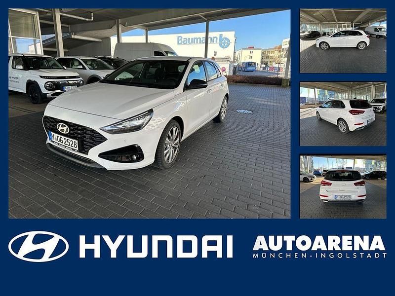 Atlas white / sol Gebraucht 2024 Hyundai i30 Advantage Limousine | 18.975 € (Guter Preis) - Bild 1/4