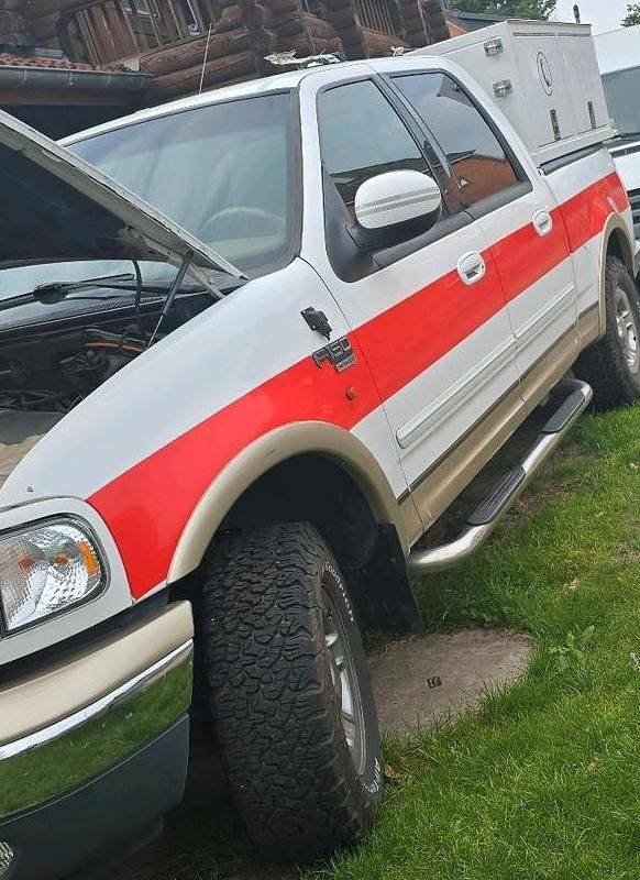 Weiß Gebraucht 2001 Ford F-150 Abholung | 8.500 € (Fairer Preis) - Bild 1/4