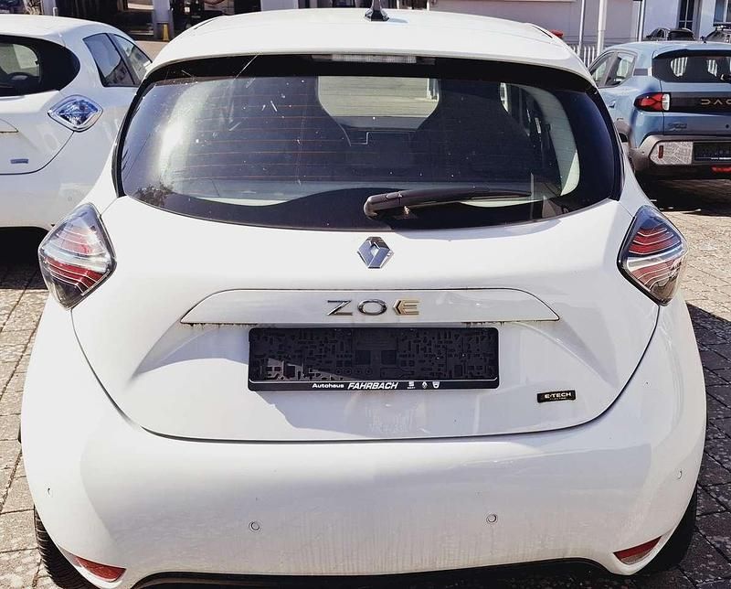 Gebraucht Renault Zoe Evolution 80 kW (109 PS) 2024 Arktisweiß Kleinwagen