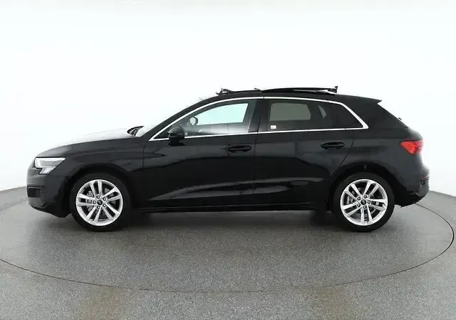 Gebraucht Audi A3 Ambiente 150 PS (110 kW) 2023 Mythosschwarz Limousine