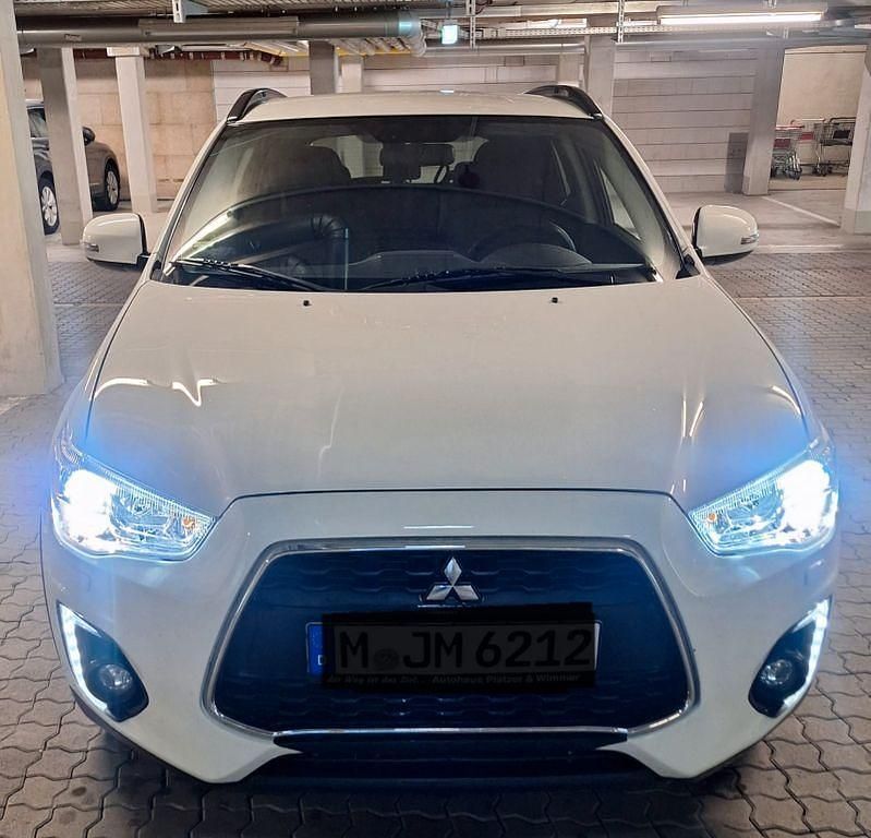 Weiß Gebraucht 2016 Mitsubishi ASX Classic Collection SUV | 9.990 € (Fairer Preis) - Bild 1/4