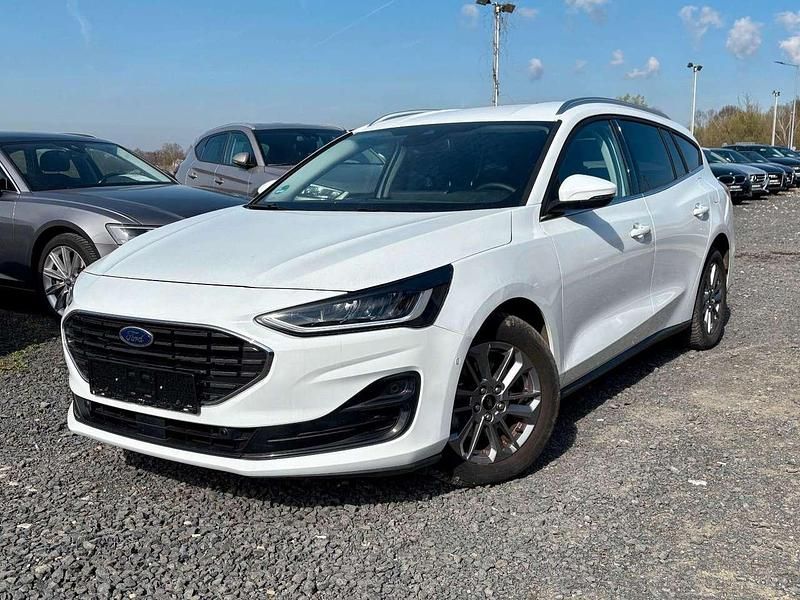 Gebraucht Ford Focus Titanium 116 PS (85 kW) 2023 Frozen white Kombi