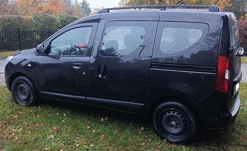 Schwarz Gebraucht 2020 Dacia Dokker Comfort Van / Kleinbus | 12.000 € (Fairer Preis) - Bild 1/4