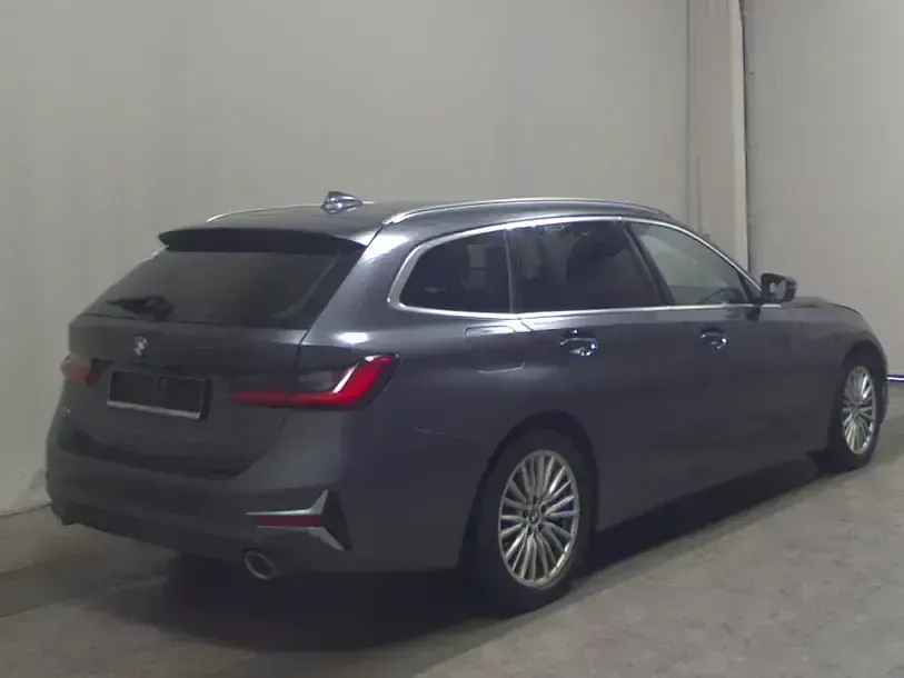 Gebraucht BMW 320 Luxury Line 190 PS (139 kW) 2021 Grau Kombi