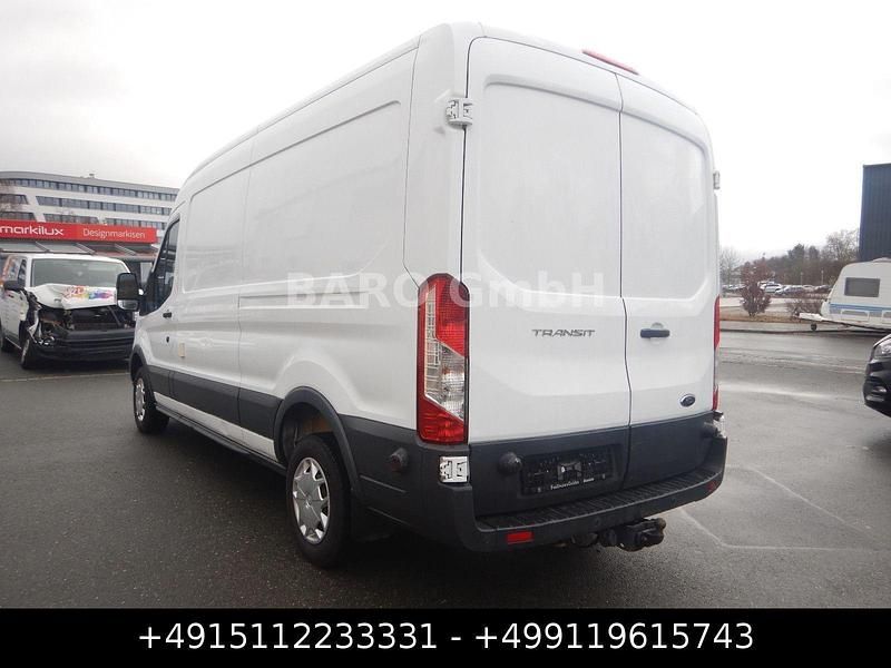 Gebraucht Ford Transit Trend 170 PS (125 kW) 2018 Weiß Van / Kleinbus