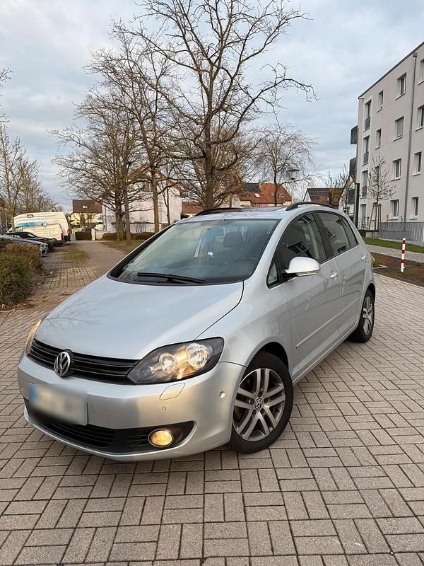 Gebraucht VW Golf VI 105 PS (77 kW) 2010 Silber Kleinwagen