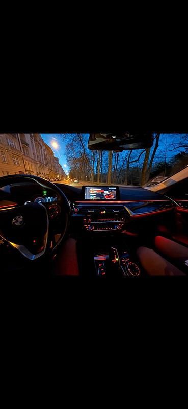 Gebraucht BMW 520 190 PS (139 kW) 2019 Blau Kombi