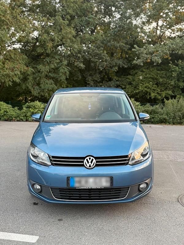 Gebraucht VW Touran 140 PS (102 kW) 2013 Blau Van / Kleinbus