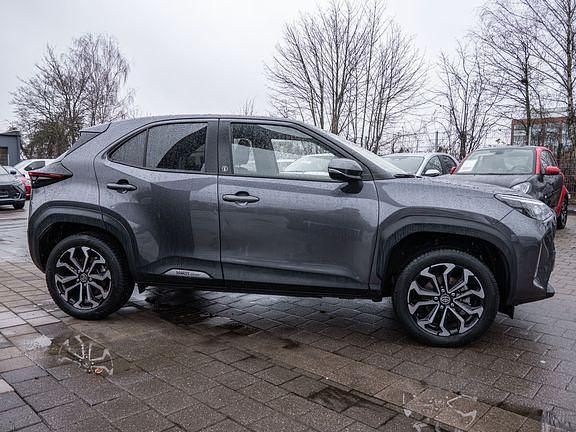 Gebraucht Toyota Yaris Hybrid Connect Style 116 PS (85 kW) 2023 Marlingrau metallic