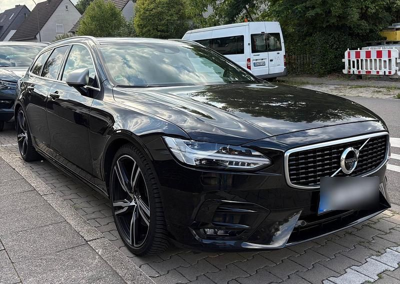 Schwarz Gebraucht 2018 Volvo V90 R-Design Kombi | 39.999 € - Bild 1/4