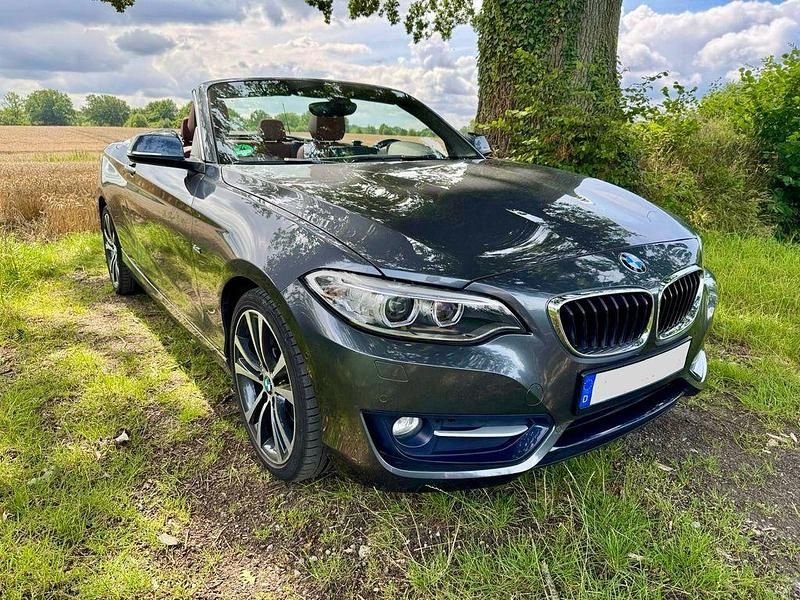 Grau Gebraucht 2017 BMW 230 Sport Line Cabrio | 26.900 € (Fairer Preis) - Bild 1/4