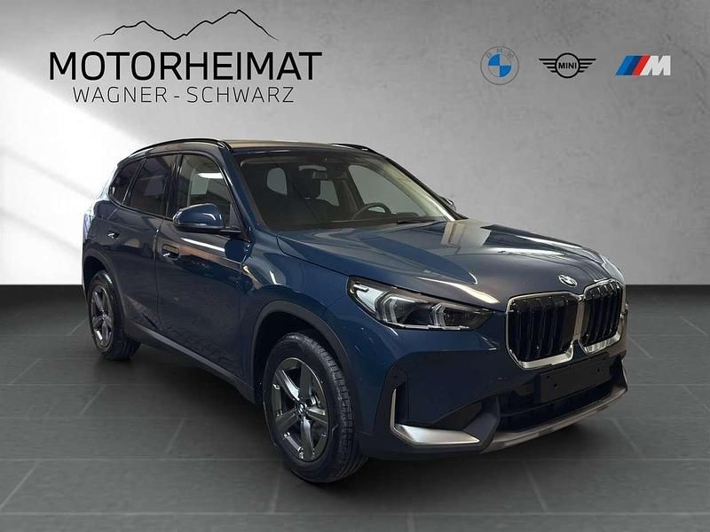 Neu BMW X1 170 PS (125 kW) 2025 Night dusk blue SUV