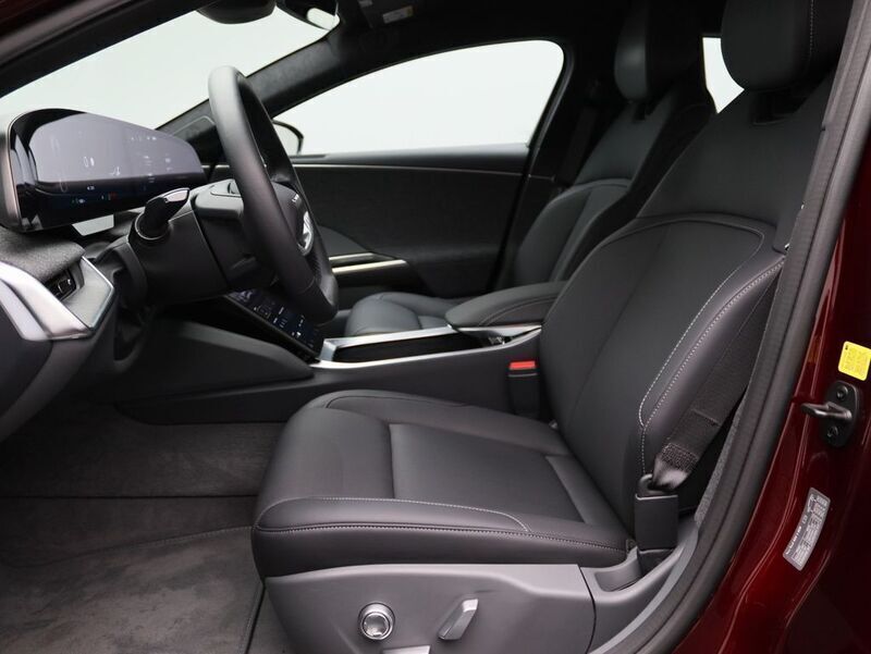 Gebraucht Lucid Air Pure 358 kW (487 PS) 2024 Rot Limousine