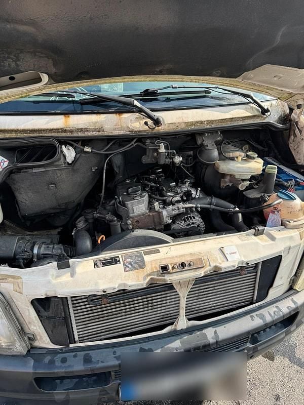 Second-hand VW LT 158 CP (116 kW) 2006 Alb Monovolum