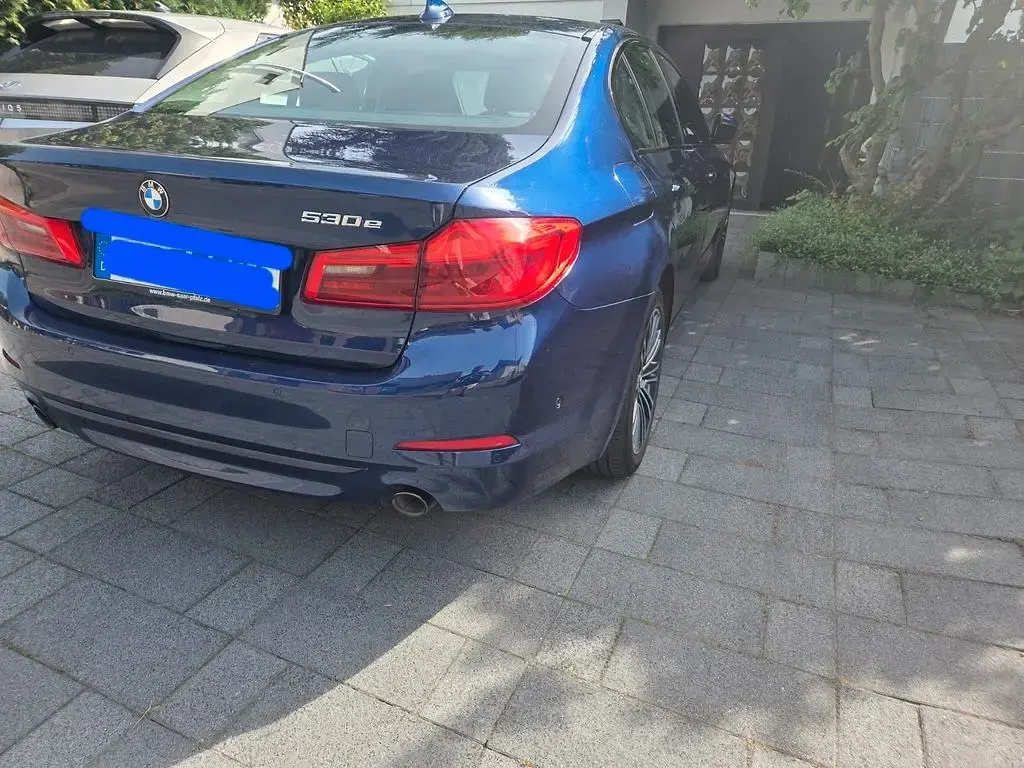 Gebraucht BMW 530e iPerformance 252 PS (185 kW) 2020 Blau Limousine