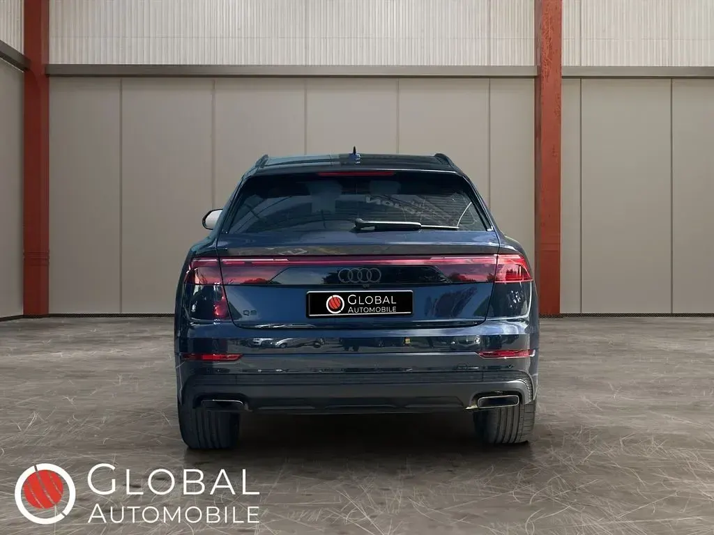 Gebraucht Audi Q8 S-Line 286 PS (210 kW) 2024 Blau SUV