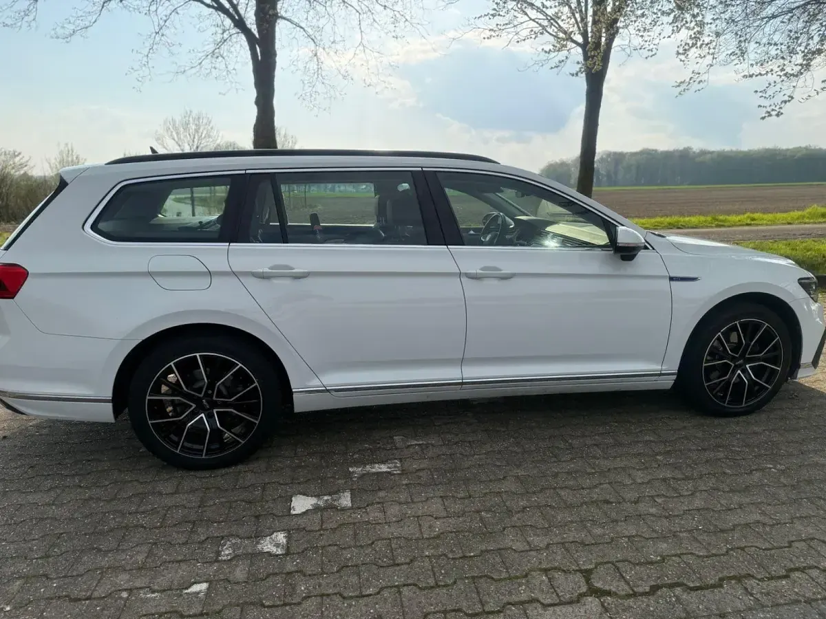 Gebraucht VW Passat GTE 218 PS (160 kW) 2021 Weiß Kombi