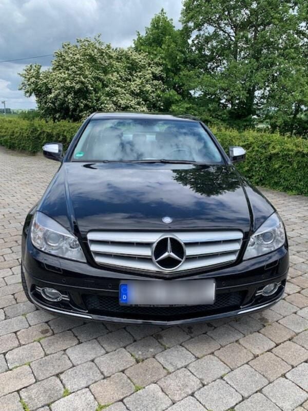 Schwarz Gebraucht 2007 Mercedes C280 Avantgarde Limousine | 4.500 € (Fairer Preis) - Bild 1/4