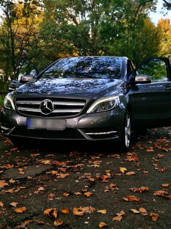 Gebraucht Mercedes B180 110 PS (80 kW) 2012 Van / Kleinbus