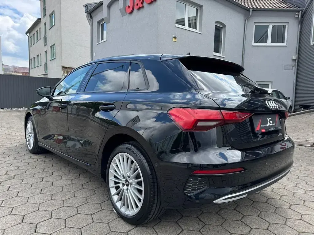 Gebraucht Audi A3 Advanced 150 PS (110 kW) 2023 Schwarz Limousine