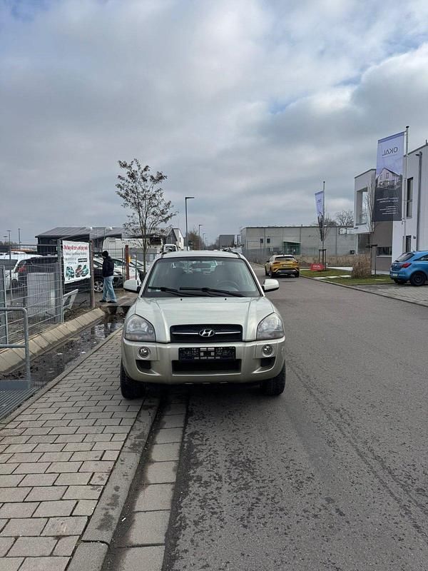 Gebraucht Hyundai Tucson 141 PS (103 kW) 2007 Silber SUV