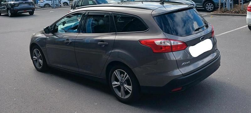 Gebraucht Ford Focus 125 PS (91 kW) 2014 Braun Kombi
