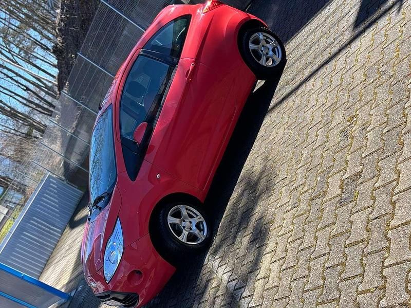 Gebraucht Ford Ka Ambiente 69 PS (50 kW) 2009 Rot Kleinwagen