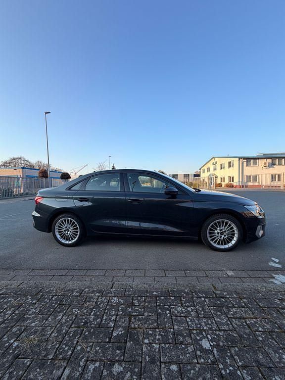 Gebraucht Audi A3 Ambiente 150 PS (110 kW) 2023 Schwarz Limousine