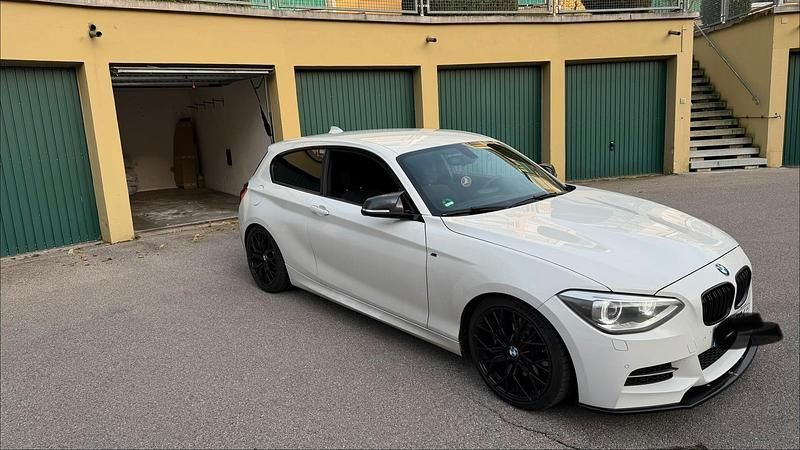 Gebraucht BMW M135 Performance 320 PS (235 kW) 2013 Weiß Kleinwagen