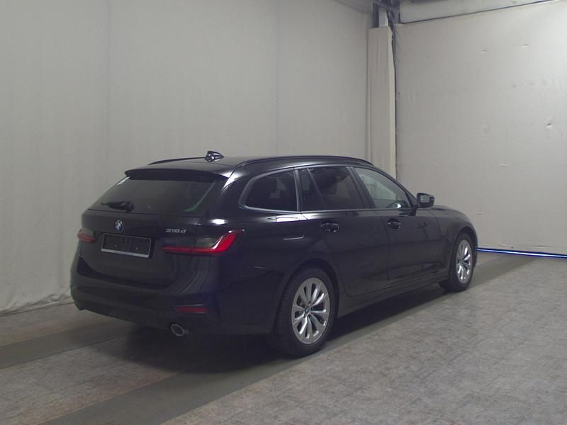 Gebraucht BMW 318 Advantage 150 PS (110 kW) 2022 Schwarz Kombi