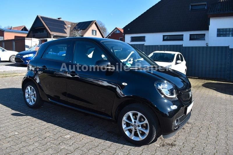 Second-hand Smart ForFour 90 CP (66 kW) 2018 Negru Hatchback