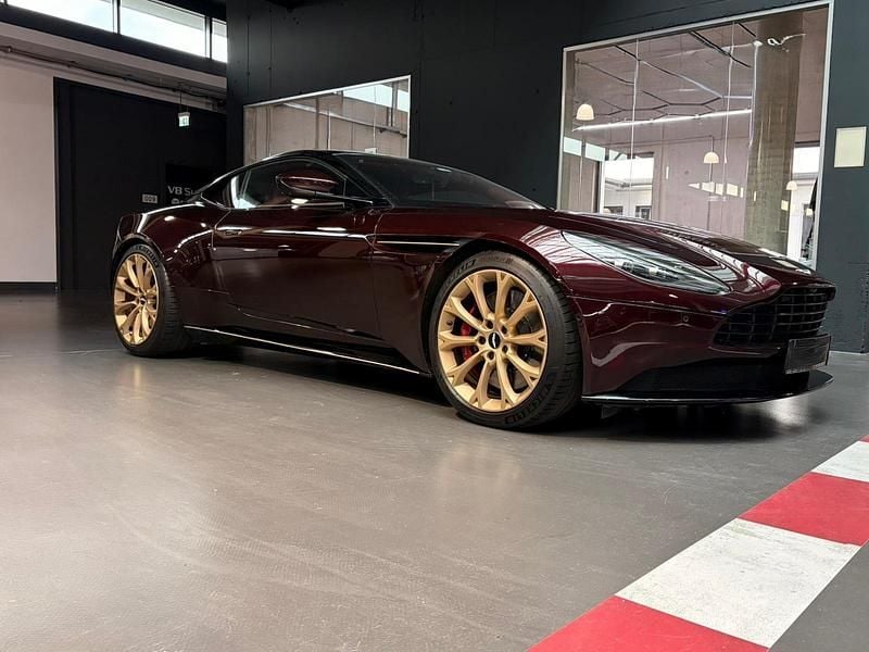 Gebraucht Aston Martin DB11 510 PS (375 kW) 2017 Rot Coupé