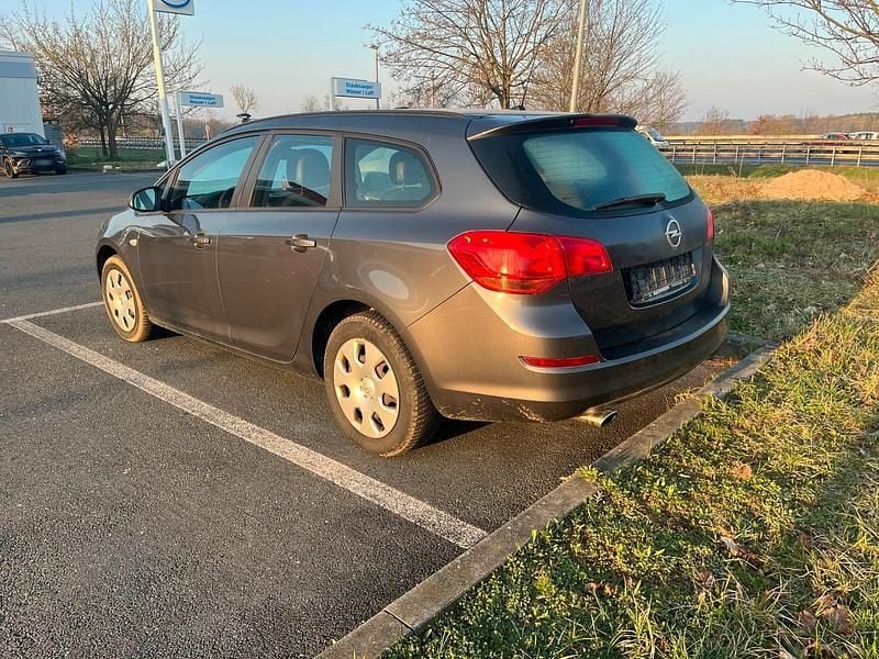 Gebraucht Opel Astra 120 PS (88 kW) 2012 Grau Kombi