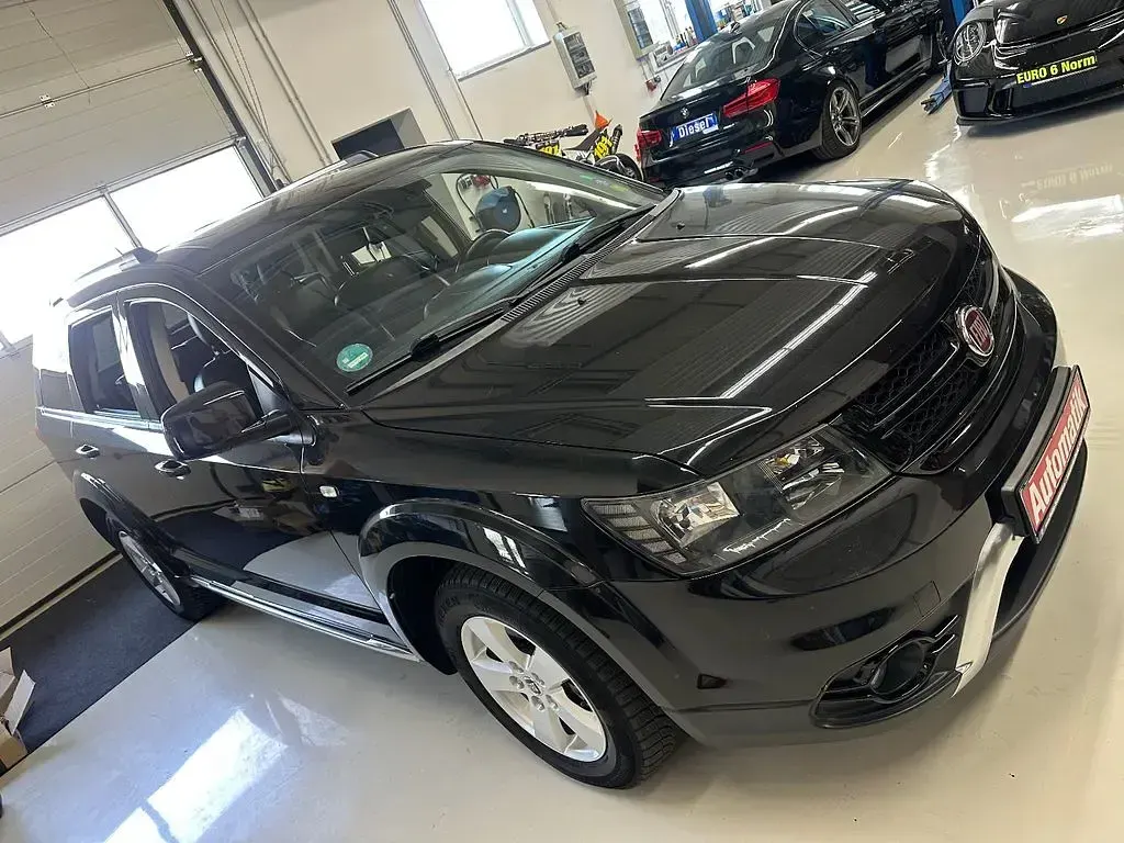 Gebraucht Fiat Freemont Cross 170 PS (125 kW) 2016 Schwarz SUV