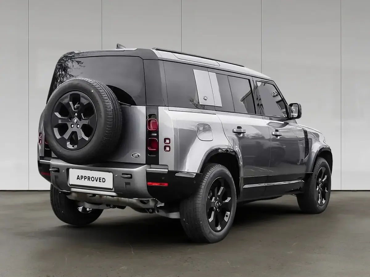 Gebraucht Land Rover Defender SE Dynamic 405 PS (297 kW) 2023 Eiger grey SUV