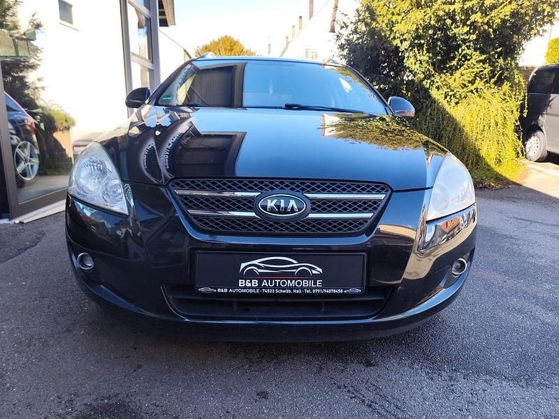 Gebraucht Kia Ceed 126 PS (92 kW) 2008 Schwarz Kleinwagen