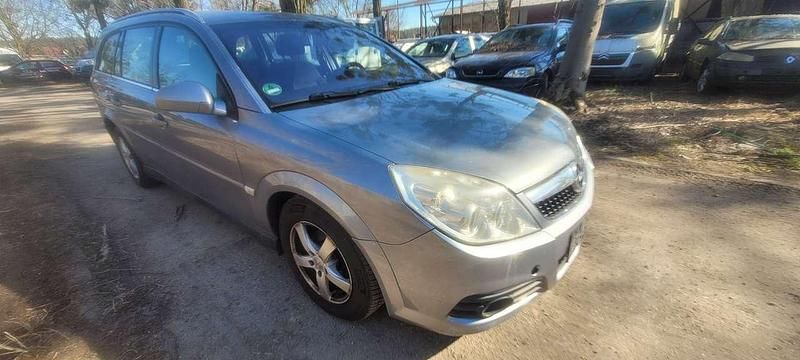 Gebraucht Opel Vectra Edition 150 PS (110 kW) 2006 Lichtsilber m2 Kombi