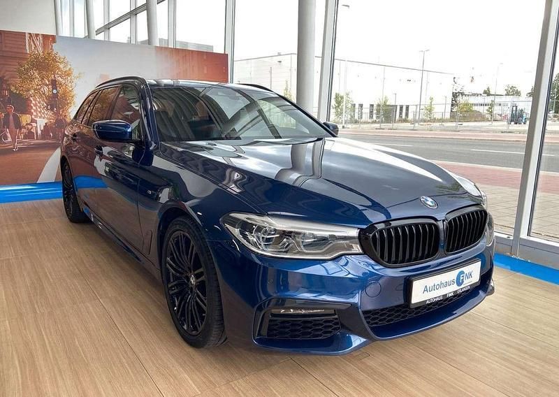 Mediterranblau Gebraucht 2019 BMW 540 M Sport Kombi | 42.700 € (Teuer) - Bild 1/4