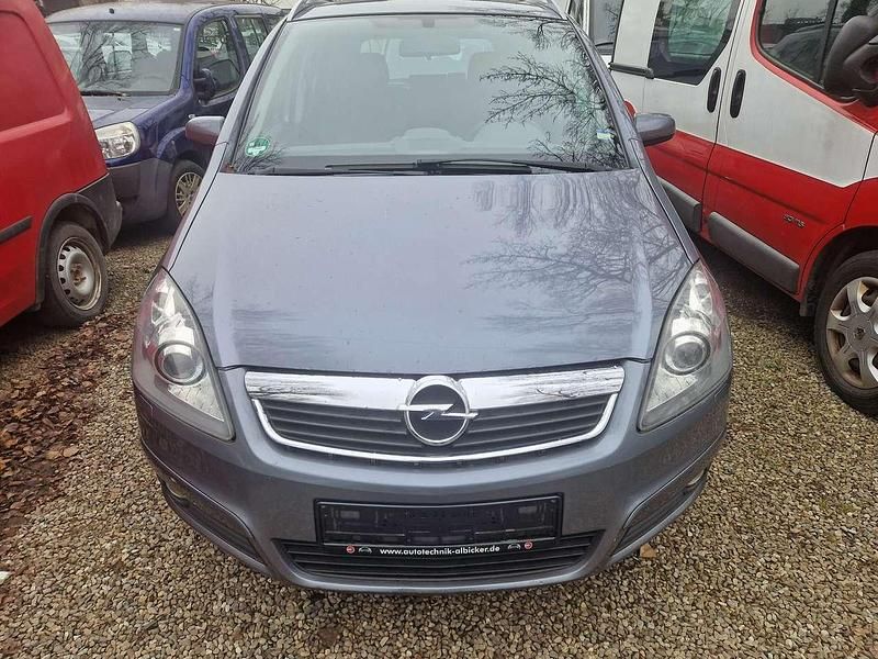 Moonlandgrau m2 Gebraucht 2005 Opel Zafira Edition Van / Kleinbus | 1.499 € (Superpreis) - Bild 1/4