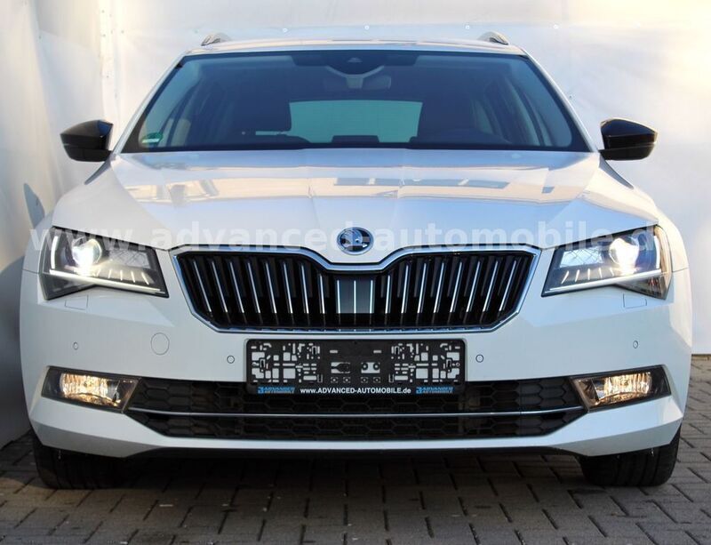 Gebraucht Skoda Superb Style 150 PS (110 kW) 2016 Weiß Kombi