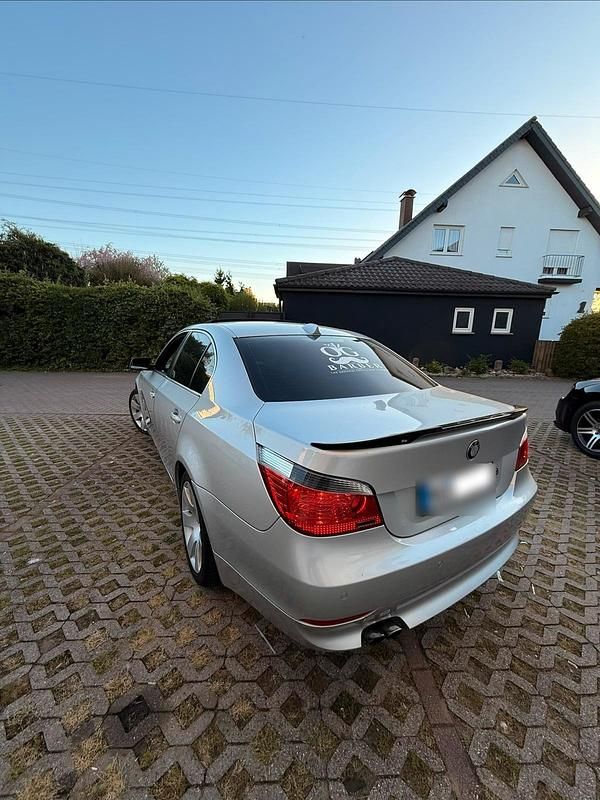 Usata BMW 523 2004 Argento Berlina