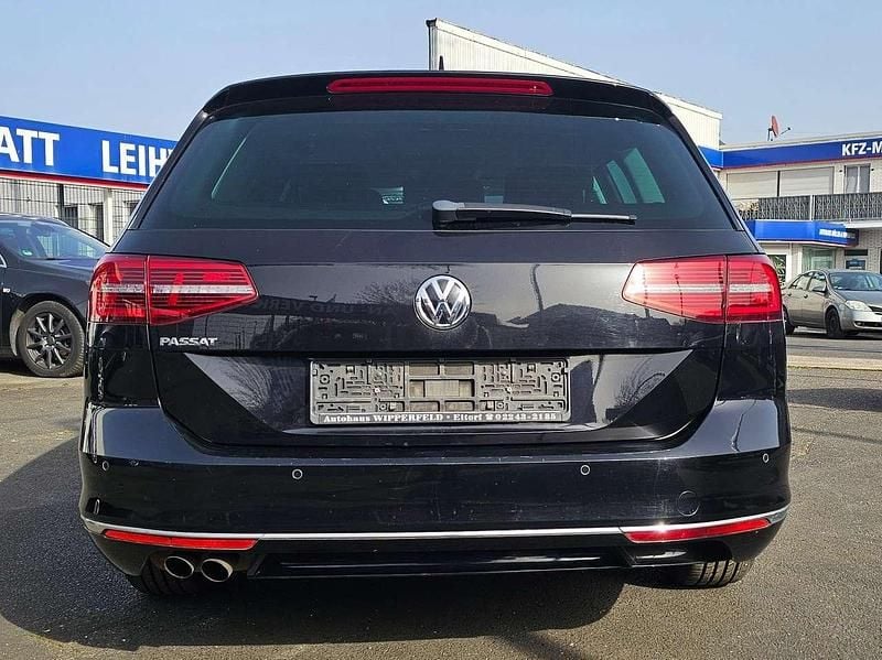 Gebraucht VW Passat Highline 179 PS (131 kW) 2017 Deep black perleffekt Kombi