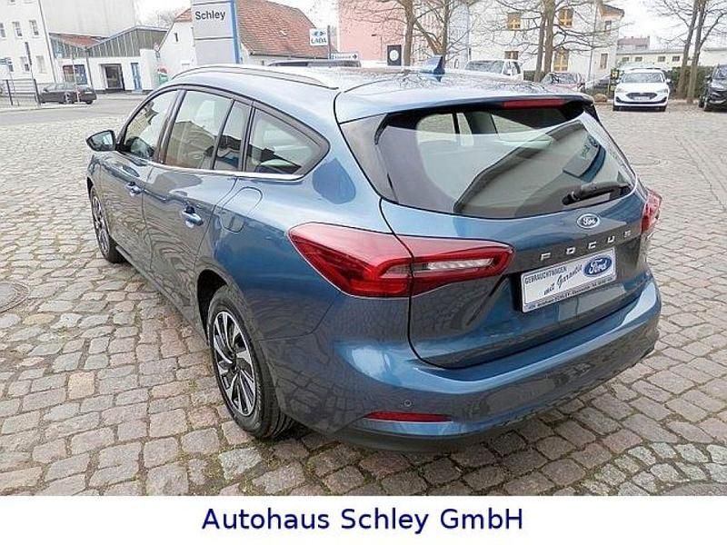 Gebraucht Ford Focus 125 PS (91 kW) 2023 Chromablau metallic (metallic) Kombi