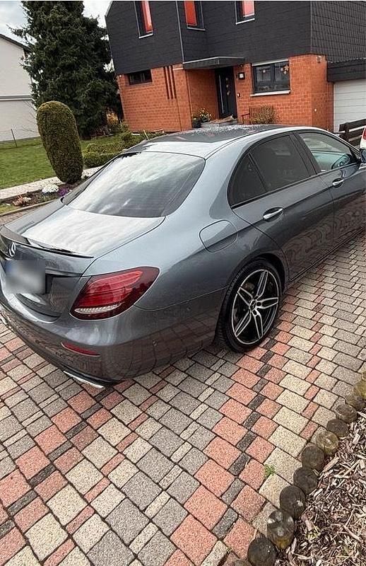 Second-hand Mercedes E200 184 CP (135 kW) 2018 Gri Berlinǎ