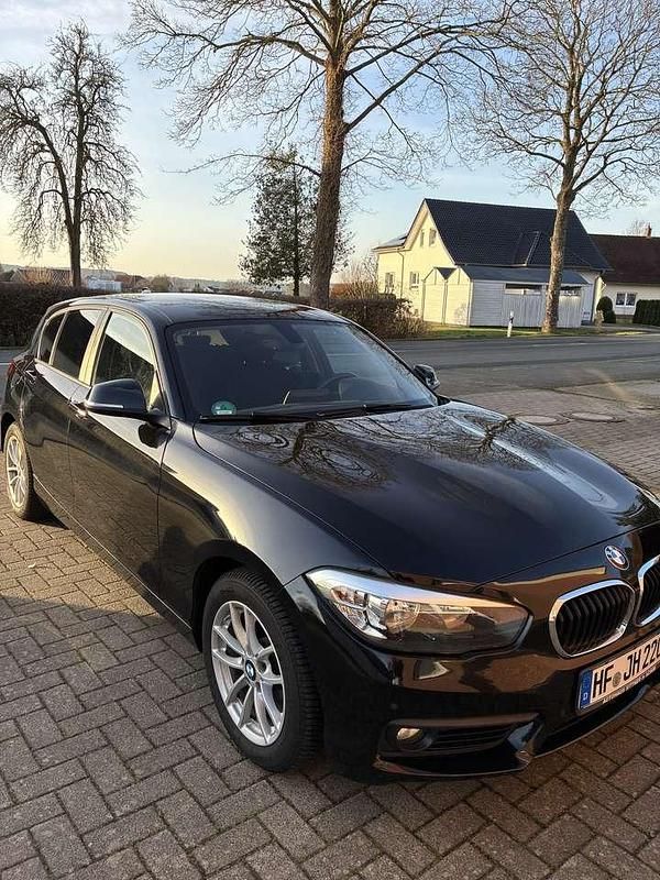 Gebraucht BMW 118 Advantage 150 PS (110 kW) 2017 Schwarz Kleinwagen