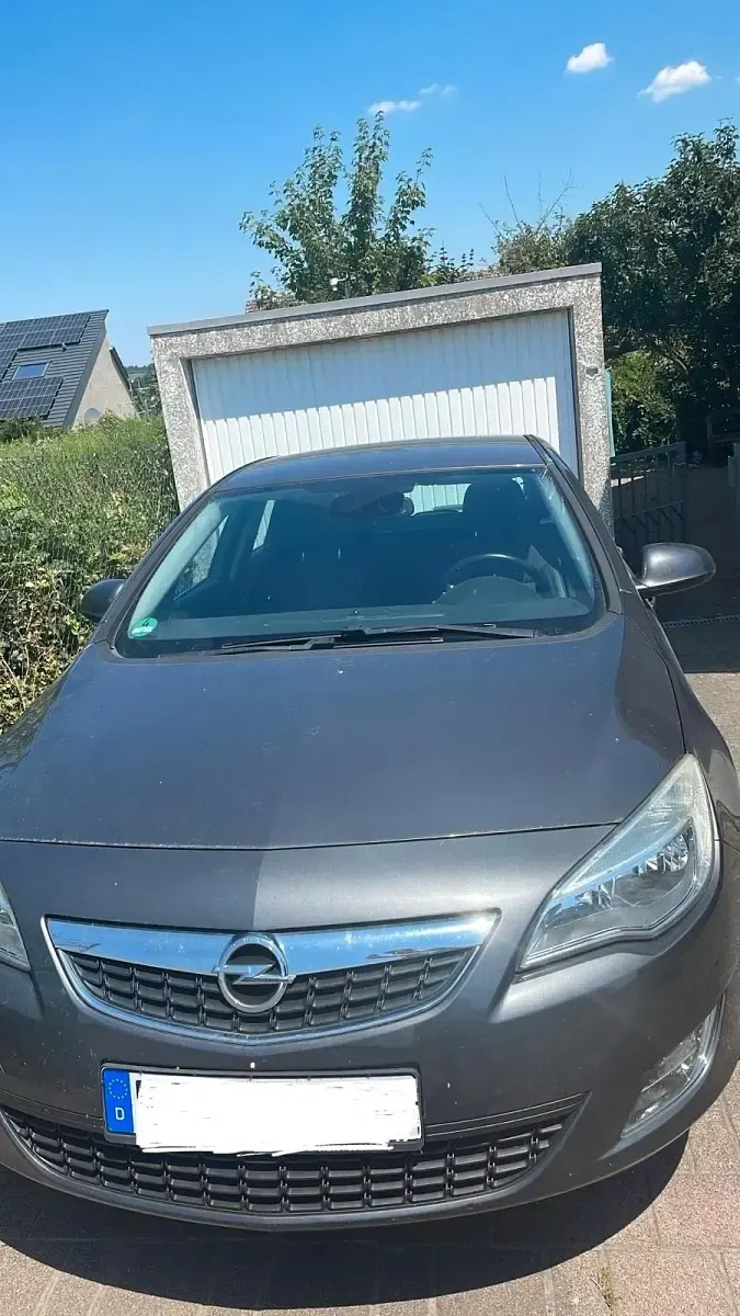 Gebraucht Opel Astra 140 PS (102 kW) 2012 Kleinwagen