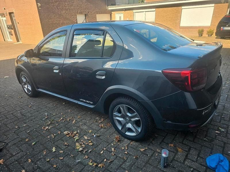 Second-hand Dacia Logan Stepway 100 CP (73 kW) 2020 Gri Berlinǎ