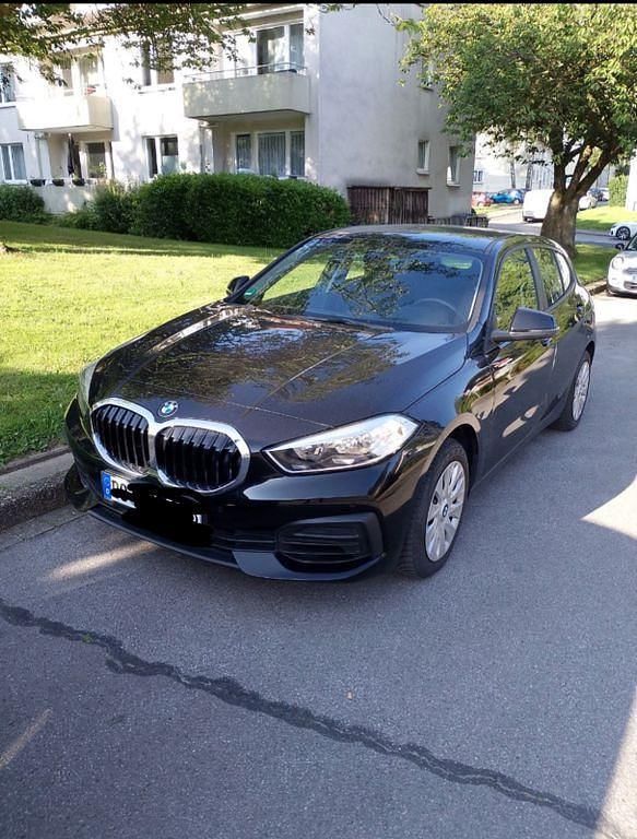 Gebraucht BMW 118 Advantage 140 PS (102 kW) 2019 Schwarz Kleinwagen